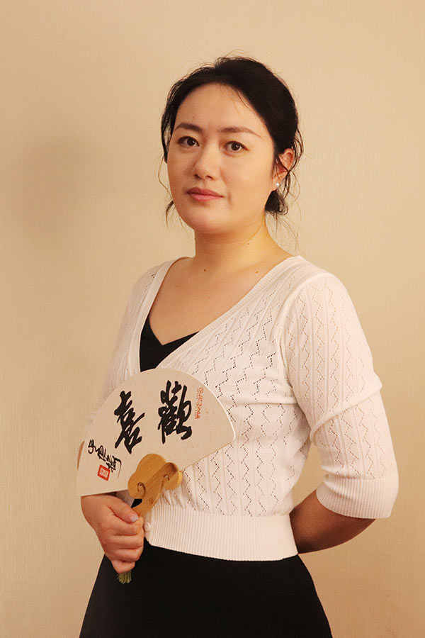 吴起石亚利 研究生学历,毕业于陕西师范大学